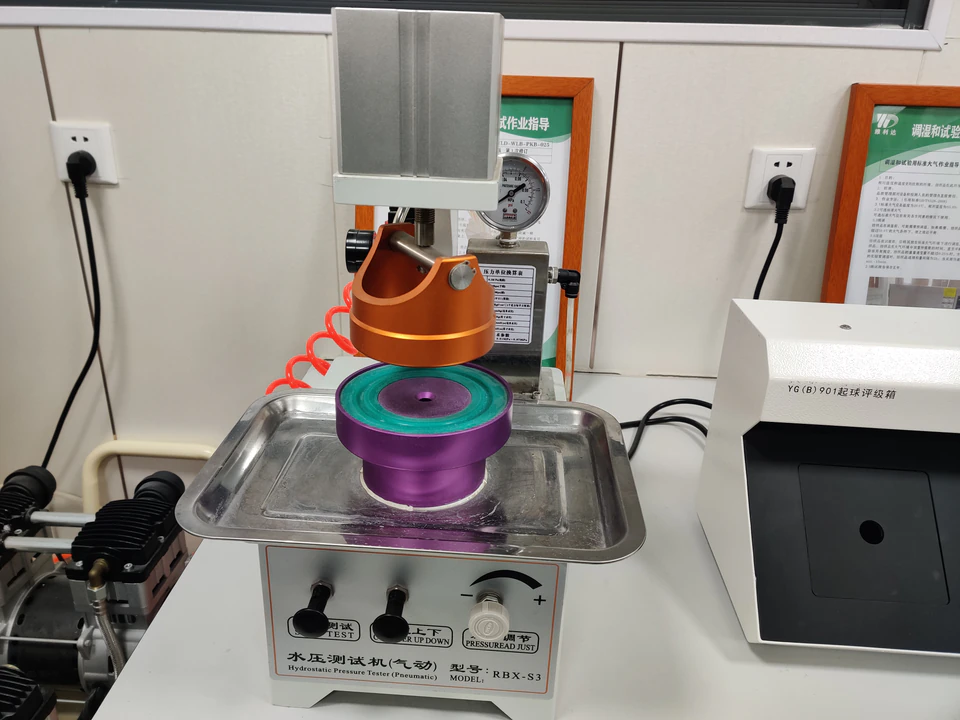 Hydrostatic pressure equipment in the YALIDA laboratory